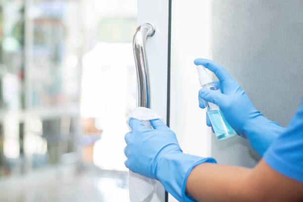 sanitizer spray clean handle door protect virus bacteria corona 2019